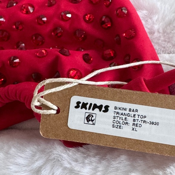NWT - RED SKIMS XL RHINESTONE
TRIANGLE BIKINI TOP - Picture 4 of 6